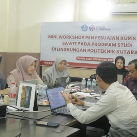1. Politeknik Kutaraja Selenggarakan Mini Workshop Penyesuaian Kurikulum Sawit